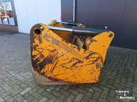 Distributeur de fourrage en bloc Mammut SILO CAT 220 M