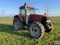 Tracteur Case-IH MX 100