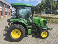 Tracteur pour vignes et vergers John Deere 4066R