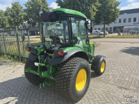 Tracteur pour vignes et vergers John Deere 4066R