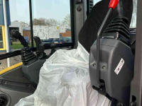 Pelles sur chenilles New Holland E35D graafmachine rupskraan