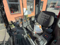 Mini pelleteuse Case CX25D