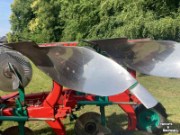 Charrues Kverneland EG100-300-28HD