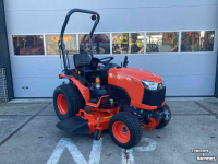 Tracteur pour horticulture Kubota B2261  compact traktor    tuinbouw traktor maaier