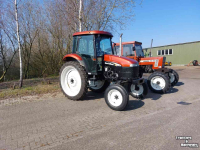 Tracteur New Holland TD75D Verhoogd 73 CM.