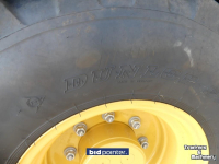 Tracteur Caterpillar 908