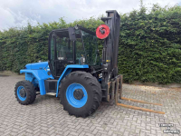 Charriot tous terrains à mât JCB 930-4