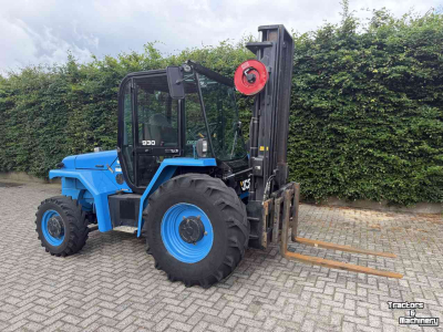 Charriot tous terrains à mât JCB 930-4