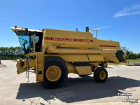 Moissonneuse batteuse New Holland TX 36 Combine