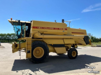 Moissonneuse batteuse New Holland TX 36