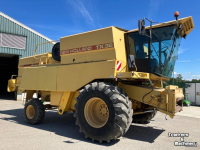 Moissonneuse batteuse New Holland TX 36