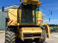 Moissonneuse batteuse New Holland TX 36