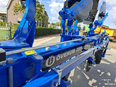 Charrues Overum Variflex CX 4-schaar XLD rister