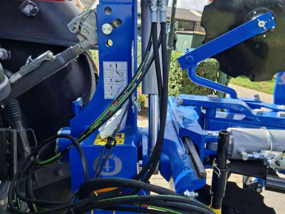 Charrues Overum Variflex CX 4-schaar XLD rister