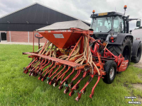 Semoir Combination Lely 300-33 en accord pneumatische zaaimachine