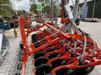 Autres Semoirs, Planteuses et accessoires Kuhn BTF 3000