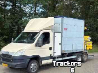 Broyeur de bois Iveco 40C 15 met Schliessing Houthakselaar