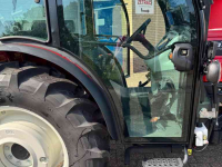 Tracteur pour vignes et vergers  ARMATRAC 804 FG