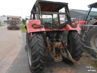 Tracteur Case-IH 685