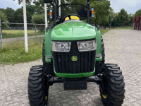 Tracteur pour horticulture John Deere 3025E Compact Tractor