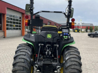 Tracteur pour vignes et vergers John Deere 3025E