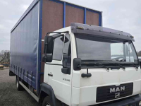 Camion MAN LE 8. 140 vrachtwagen
