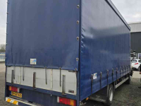 Camion MAN LE 8. 140 vrachtwagen