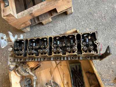 Pièces d‘occasion pour tracteurs Fendt 818 - (7100 uur)