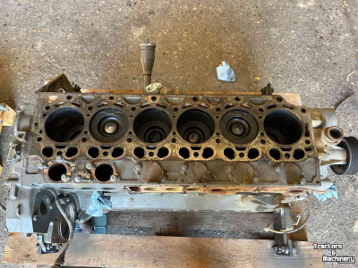 Pièces d‘occasion pour tracteurs Fendt 818 - (7100 uur)