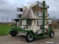 Autres matériel de fertilisation et accessoires Doornbos Electrisch zelfrijdend wiedbed, 12 persoons