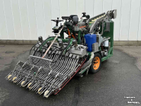 Autres matériel de récolte et accessoires  Koppert 14 rijige zelfrijdende radijsoogstmachine voor radijs zonder loof 14 rijen