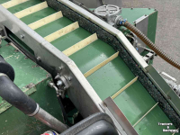 Autres matériel de récolte et accessoires  Koppert 14 rijige zelfrijdende radijsoogstmachine voor radijs zonder loof 14 rijen