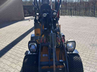 Chargeuse sur pneus Giant G 1200 HD