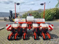 Semoir monograine Kuhn Maxima 6 rij maiszaaimachine