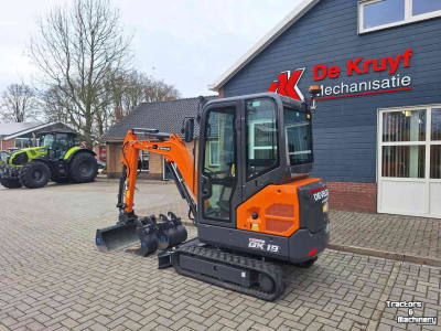 Mini pelleteuse Doosan Develon DX19-7