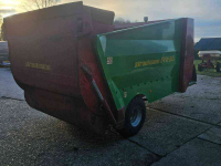 Distributeur de fourrage en bloc Strautmann BVW 801