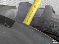 Roues, Pneus, Jantes, Barillets Jumelage Alliance Voorband: Alliance 230/95R3, Achterband: Alliance 230/95R48