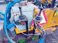 Bras avec tondeuse à fléaux Bos HE6000C