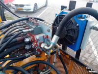 Bras avec tondeuse à fléaux Bos HE6000C