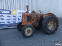 Tracteurs anciens  Field Marchall 