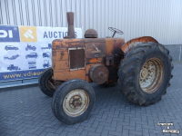 Tracteurs anciens  Field Marchall 