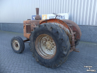 Tracteurs anciens  Field Marchall 