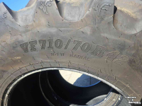 Roues, Pneus, Jantes, Barillets Jumelage BKT 710/70R42 VF. V-Flecto. Demoset