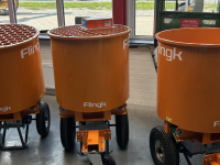 Épandeur de sciure pour des logettes Flingk FLINGK SE250