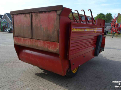 Distributeur de fourrage en bloc Schuitemaker 30s