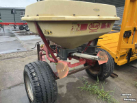 Distributeur d‘engrais Vicon Pendelstrooier