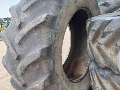 Roues, Pneus, Jantes, Barillets Jumelage Good Year 580/70R38