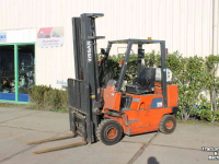 Chariot élévateur Nissan A25PU heftruck forklift gabelstapler gas