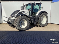 Tracteur Valtra T154D