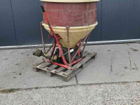 Distributeur d‘engrais Vicon Pendelstrooier Boomgaard